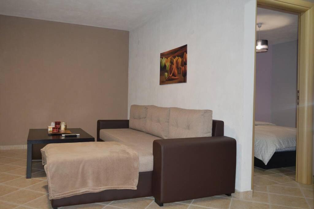 Little Garden House Apartment Krinitsa Ngoại thất bức ảnh